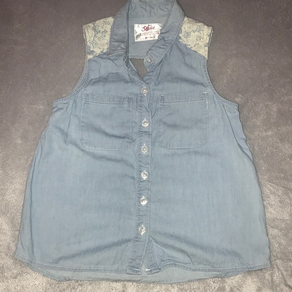 Sleeveless top
